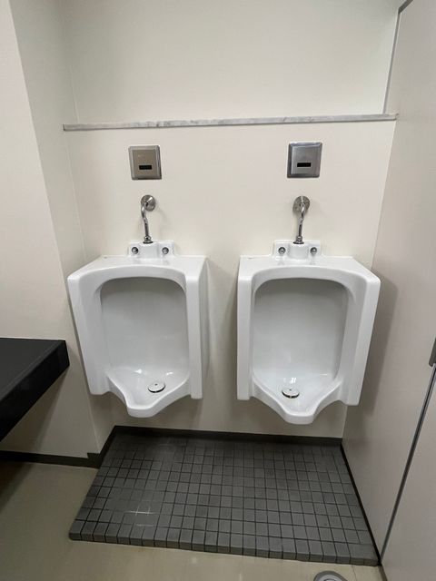 三羽鶴ビル (8).jpg