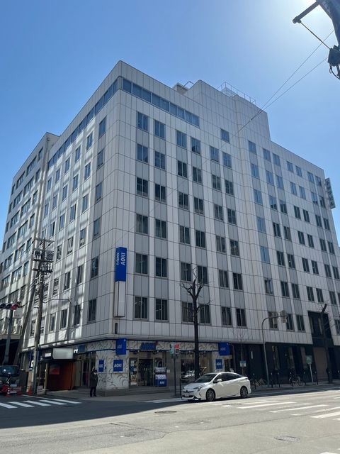 トヤマビル本館外観.jpg