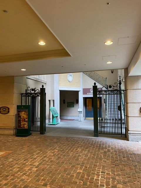 マルイト西梅田ビル 地下入口.jpg