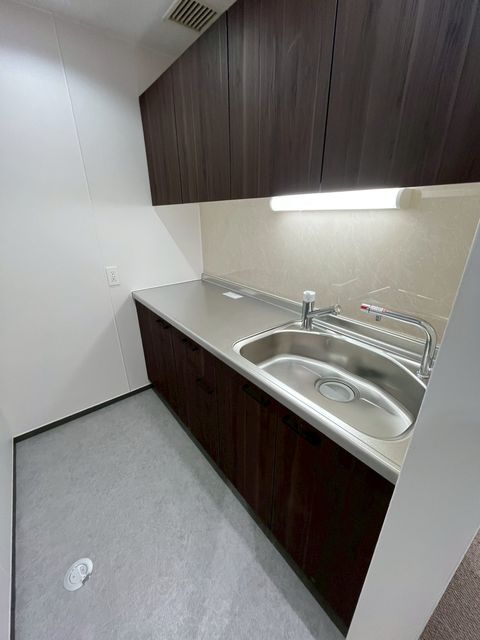 難波御堂筋ウエスト (5).jpg