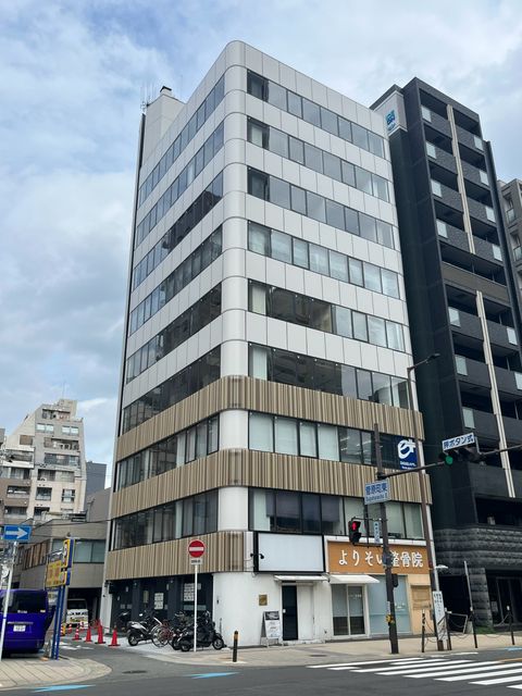 アールビル天神西外観.jpg