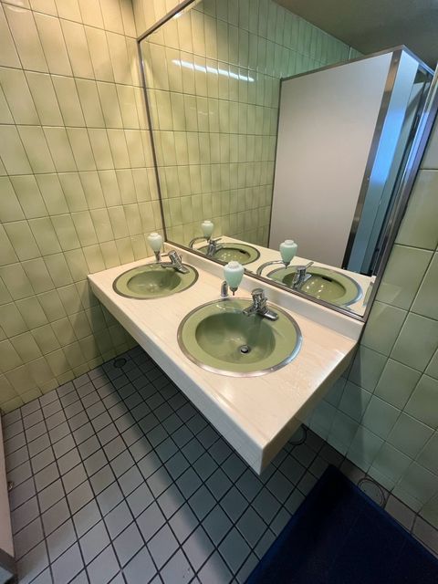 京橋大発ビル (7).jpg