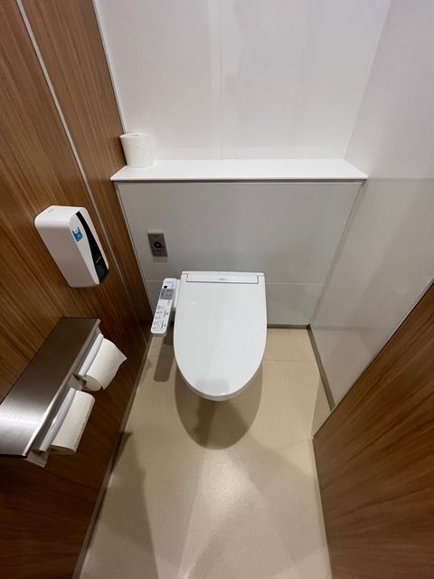 京阪神瓦町ビル (3).jpg