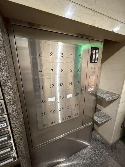 カーニープレイス本町 (4).jpg