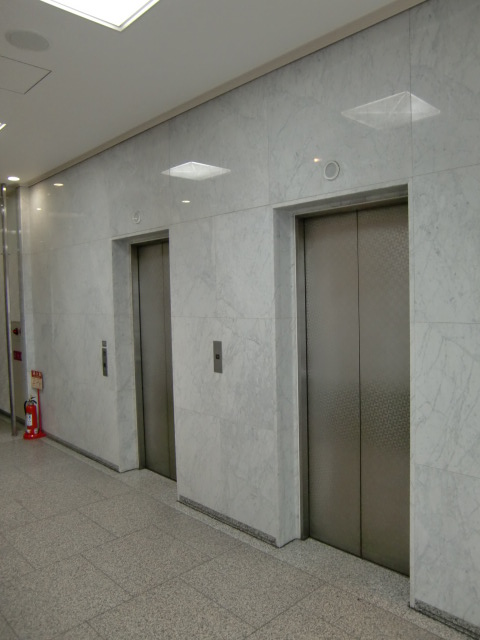 なにわ筋ビル (2).jpg