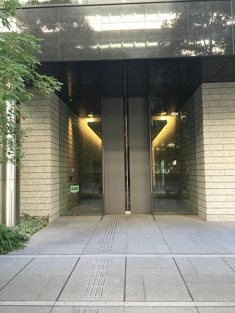 シュナイダーエレクトリック大阪ビル (2).JPG