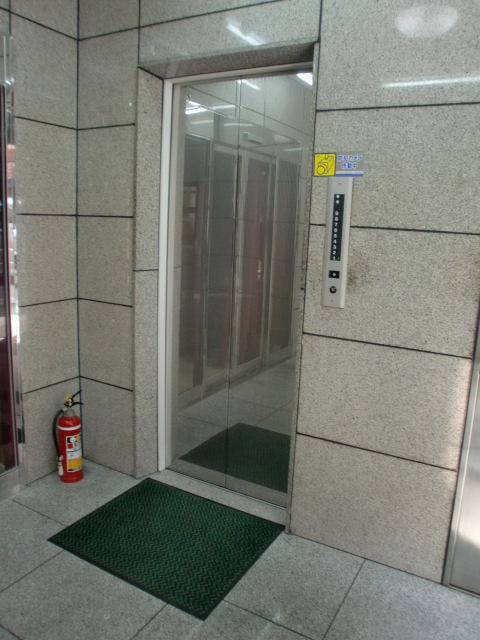 富士通商ビル (1).jpg