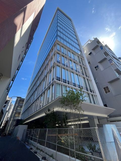 梅田イーストクロス外観.jpg