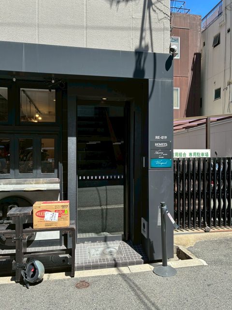 RE-019 (5).jpg