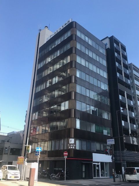 アールビル天神西　外観