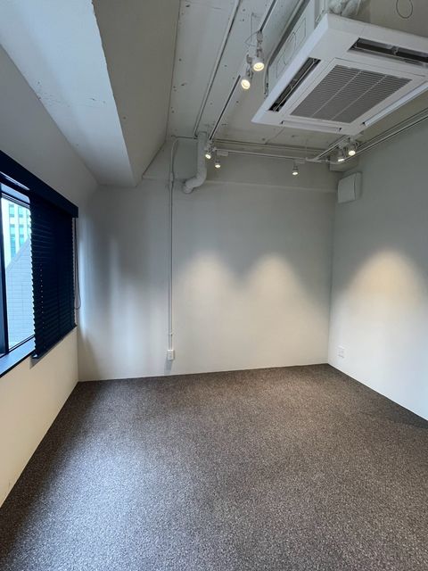 RE-023 (10).jpg