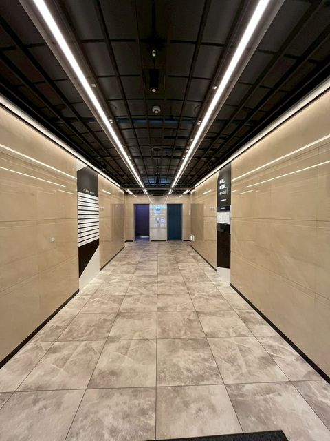 難波御堂筋ウエスト (14).jpg