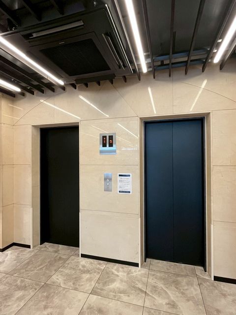 難波御堂筋ウエスト (11).jpg