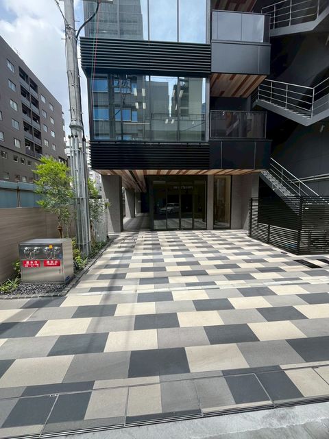 L．Biz大阪本町 (1).jpg