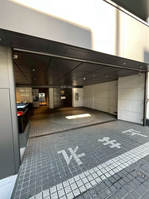 難波御堂筋ウエスト (15).jpg