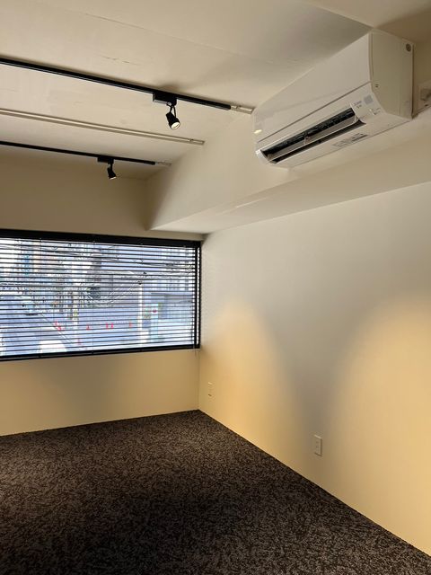 RE-022 (17).jpg