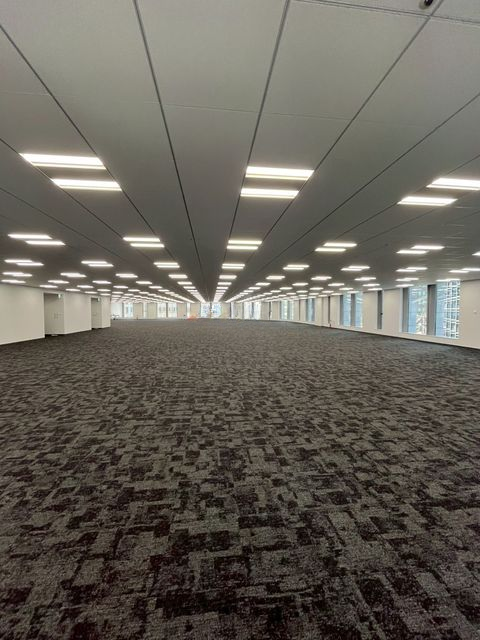 Osaka Metro本町 (7).jpg