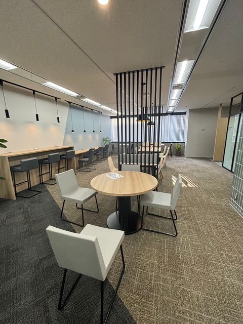 なにわ筋SIA ラウンジ (3).jpg