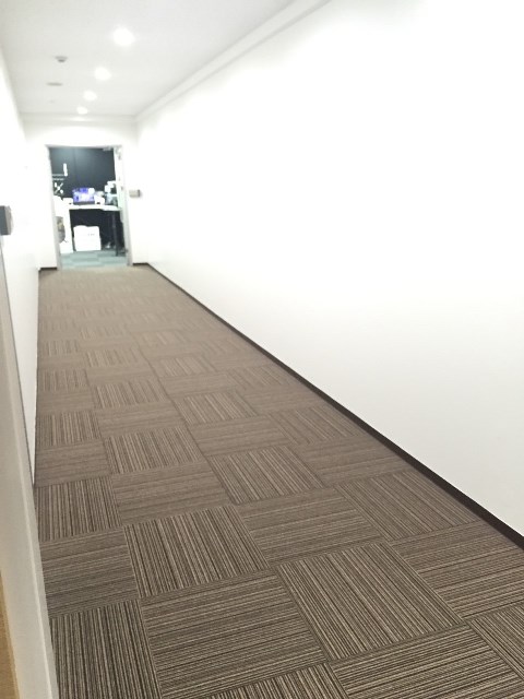 コルマー北浜 基準階共用部_9887.jpg