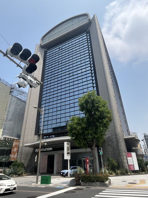 THE PEAK SHINSAIBASHI外観.jpg