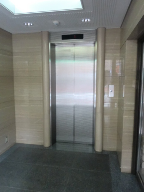 北浜山富ビル (3).jpg