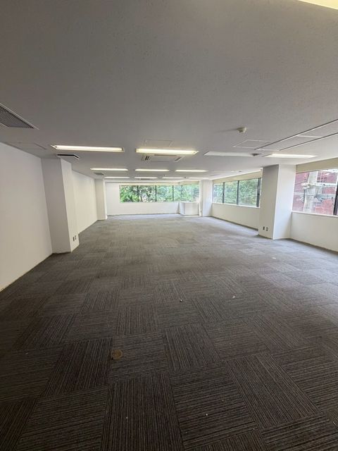 第一住建裁判所前 (9).jpg
