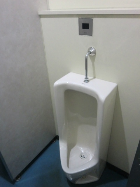 日鉄住金興産新大阪ビル (12).JPG