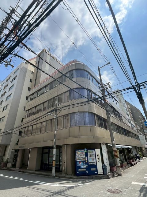 第8新大阪外観.jpg