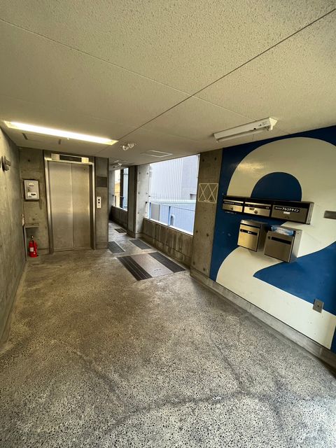大阪板倉ビル (5).jpg