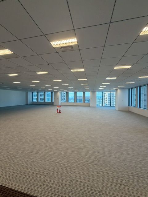 LINE_ALBUM_グランフロント大阪タワーC ナレッジオフィス_260710_21.jpg
