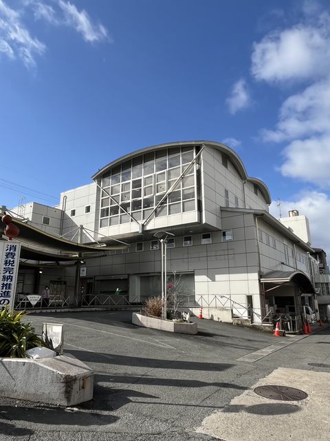 瓢箪山駅ビル外観.jpg