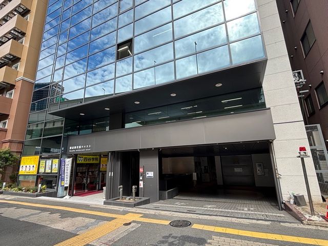 南海難波御堂筋ウエスト (4).jpg