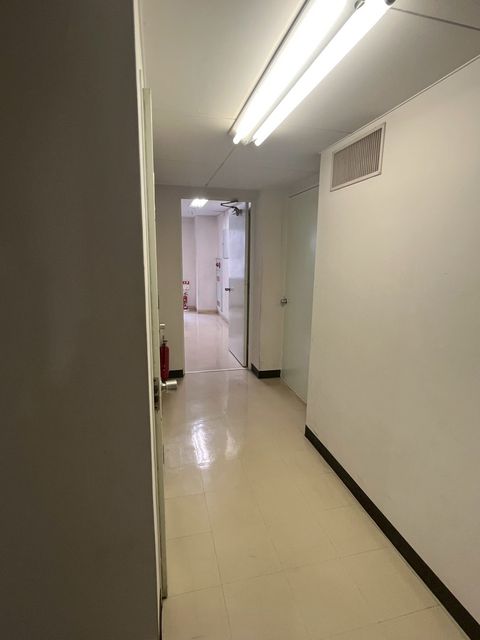 トヤマビル東館 (8).jpg