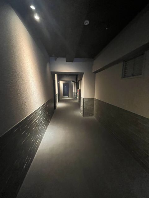 RE-017 (8).jpg