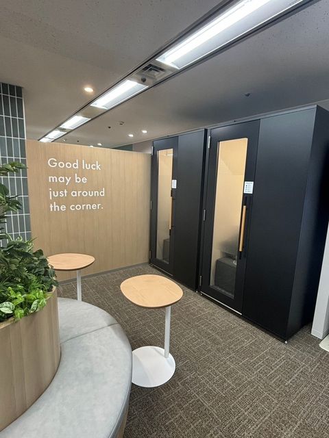 なにわ筋SIA ラウンジ (1).jpg