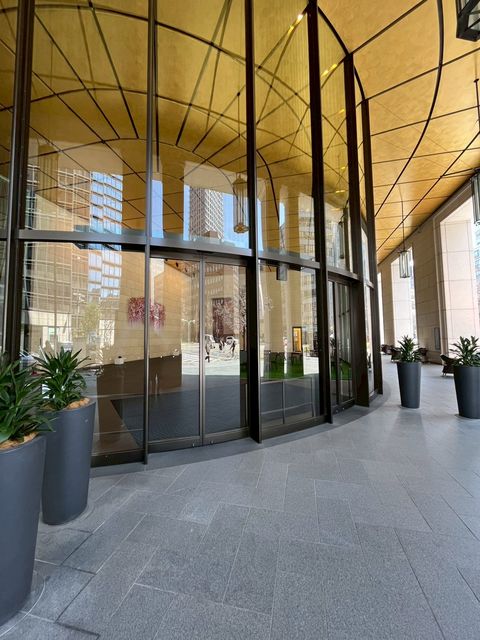 Osaka Metro本町 (17).jpg