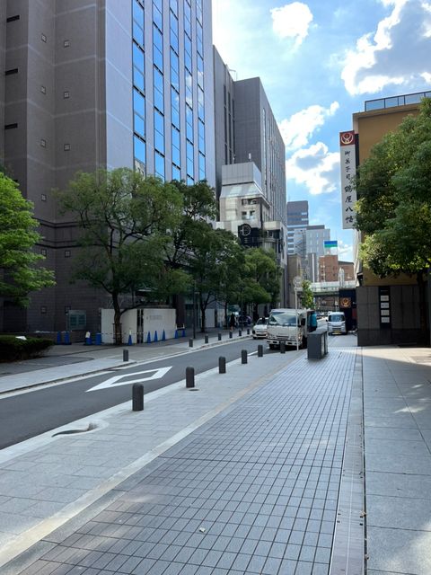 京阪神淀屋橋 (1).jpg