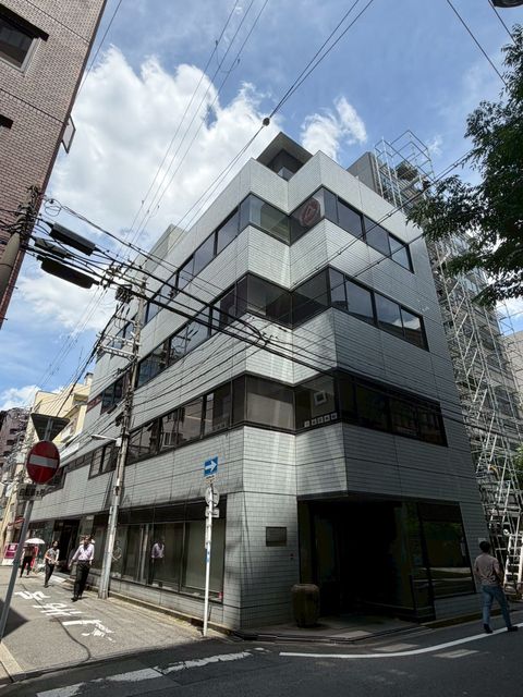 第一住建裁判所前 外観.jpg