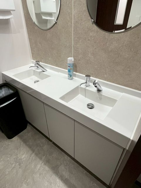 難波御堂筋ウエスト (3).jpg