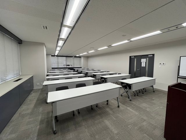 なにわ筋SIA ラウンジ (5).jpg