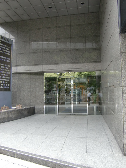 山岡ビル (1).jpg