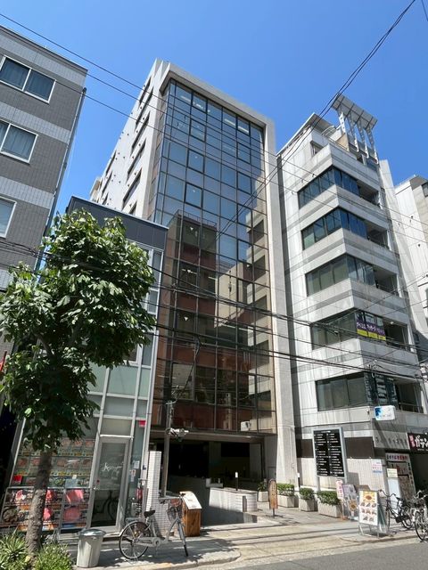 オーセンティック淀屋橋外観.jpg