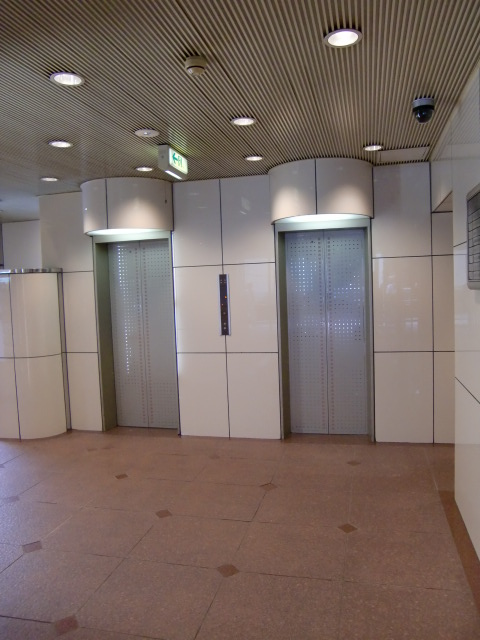 本町西井ビル (2).jpg