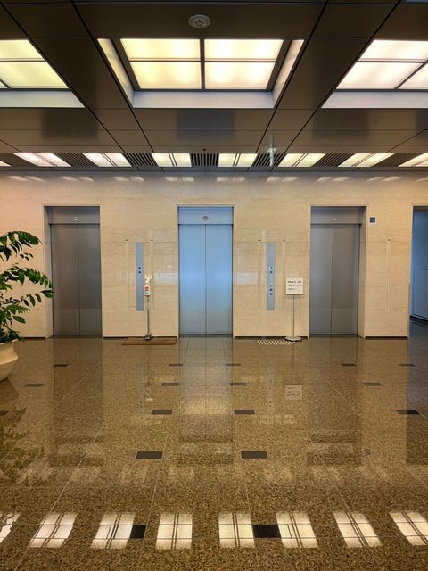 京阪神淀屋橋 (4).jpg